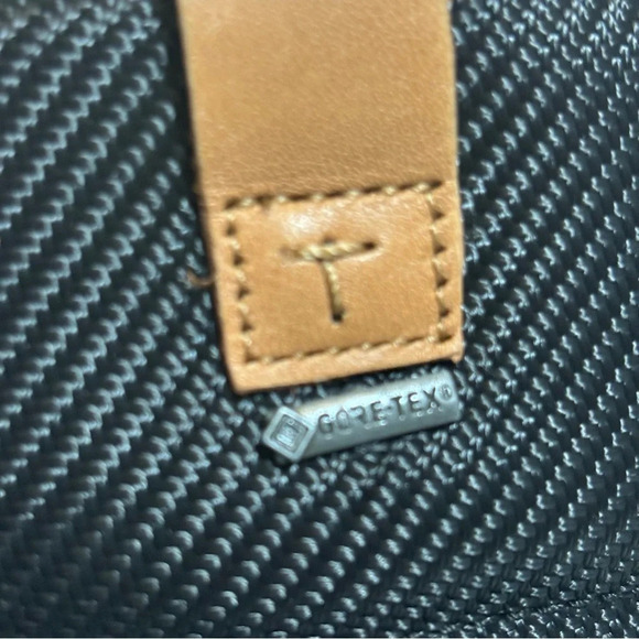 Clark’s women’s black insulated pull on winter snow rain boots in size 7 - Picture 6 of 10